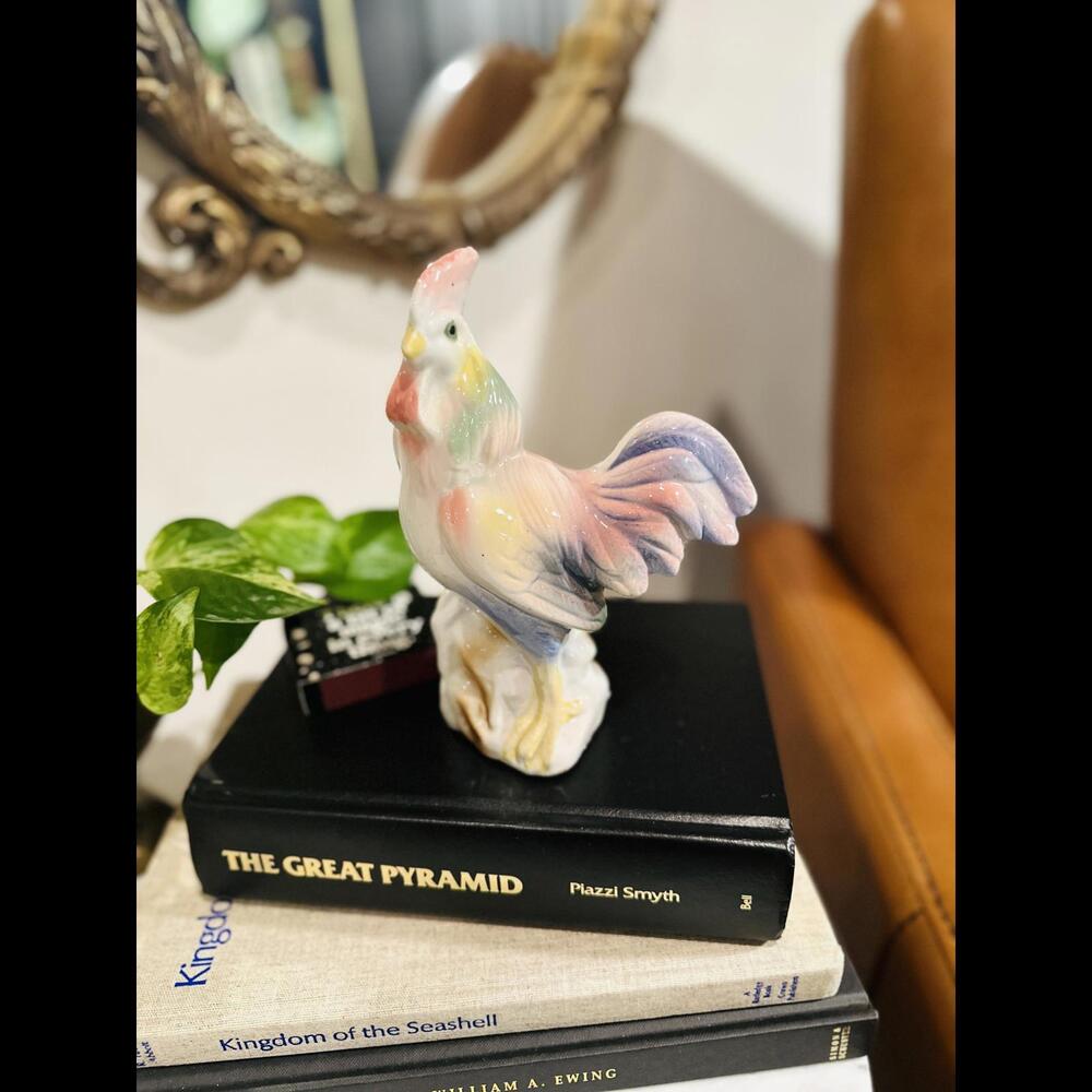 Pretty Rooster Decor - Picture 5 of 8